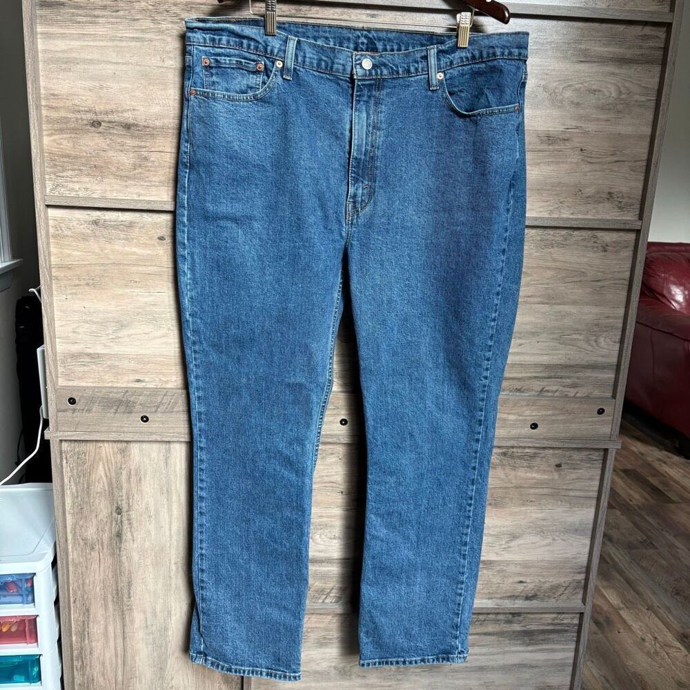 Levi Strauss 42 Levi's 514 Classic Wash Blue Jeans Casual Mountain Chic Outdoors